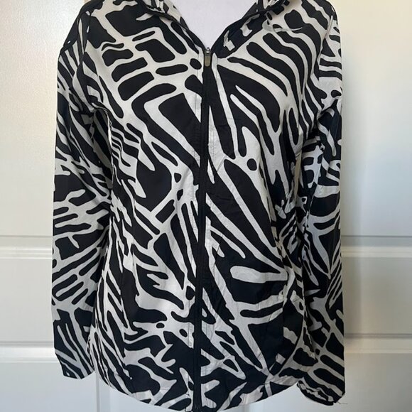 Nike Black White Palm Impossibly Light Running Hooded Jacket Size XS - Picture 2 of 9
